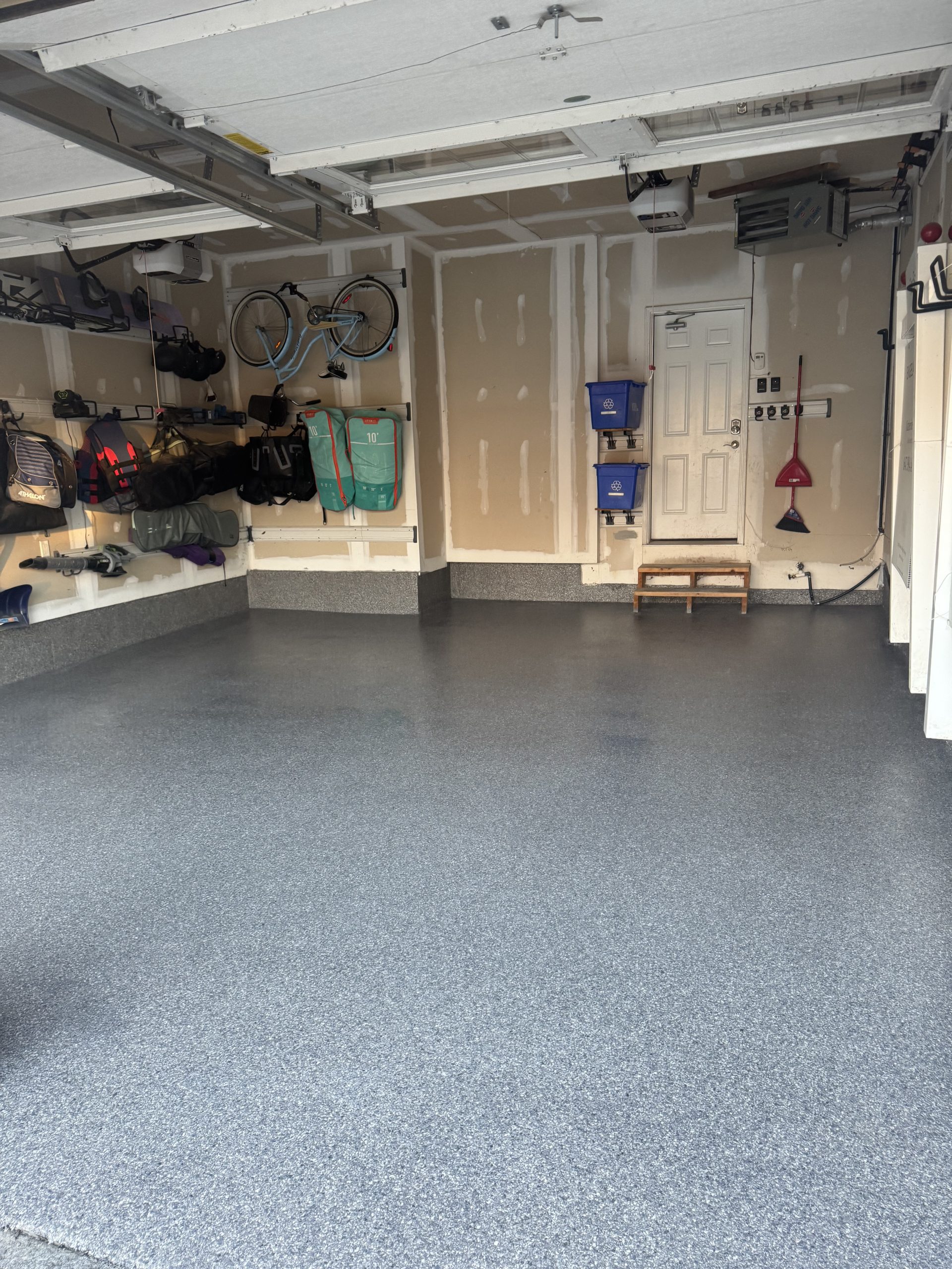 Garage epoxy flooring in Toronto